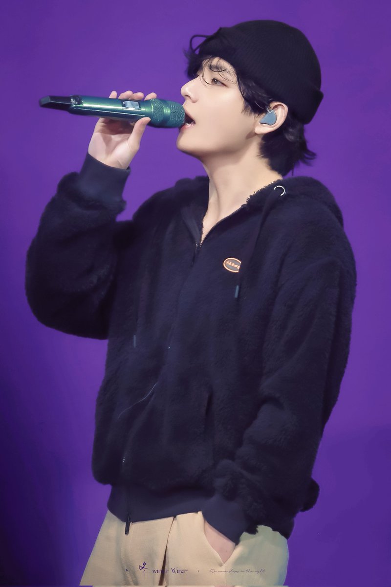 winterVVine1230's tweet photo. ▪︎HD▪︎  211127 PTD on stage in LA Day1 ​​​

🔮

#뷔 #태형 #김태형 #KIMTAEHYUNG #テテ #V #방탄소년단뷔 #방탄소년단
#BTS #BTSPermissionToDanceOnStageLA @BTS_twt https://t.co/jMncvcX8Ql