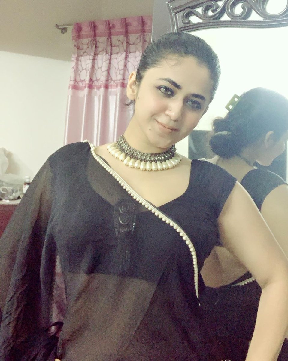 টুইটারে একটা বন্ধু দরকার, যাকে সব সময় মনের কথা
বলা যায়.!  এমন কেউ কি আছে?