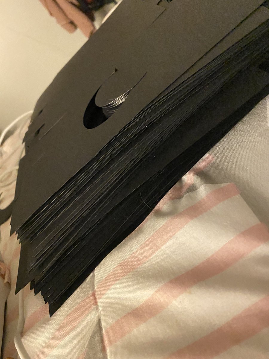 chibiseokjini's tweet photo. I skipped classes and stayed up hours late at night making moons in my room, i skipped important things to Focus on the project, my team all made the moons in their homes, and many amazing volunteers , I cried out of stress but in the end it was worth it for Seokjin, I love you https://t.co/mVqMs3qaP5