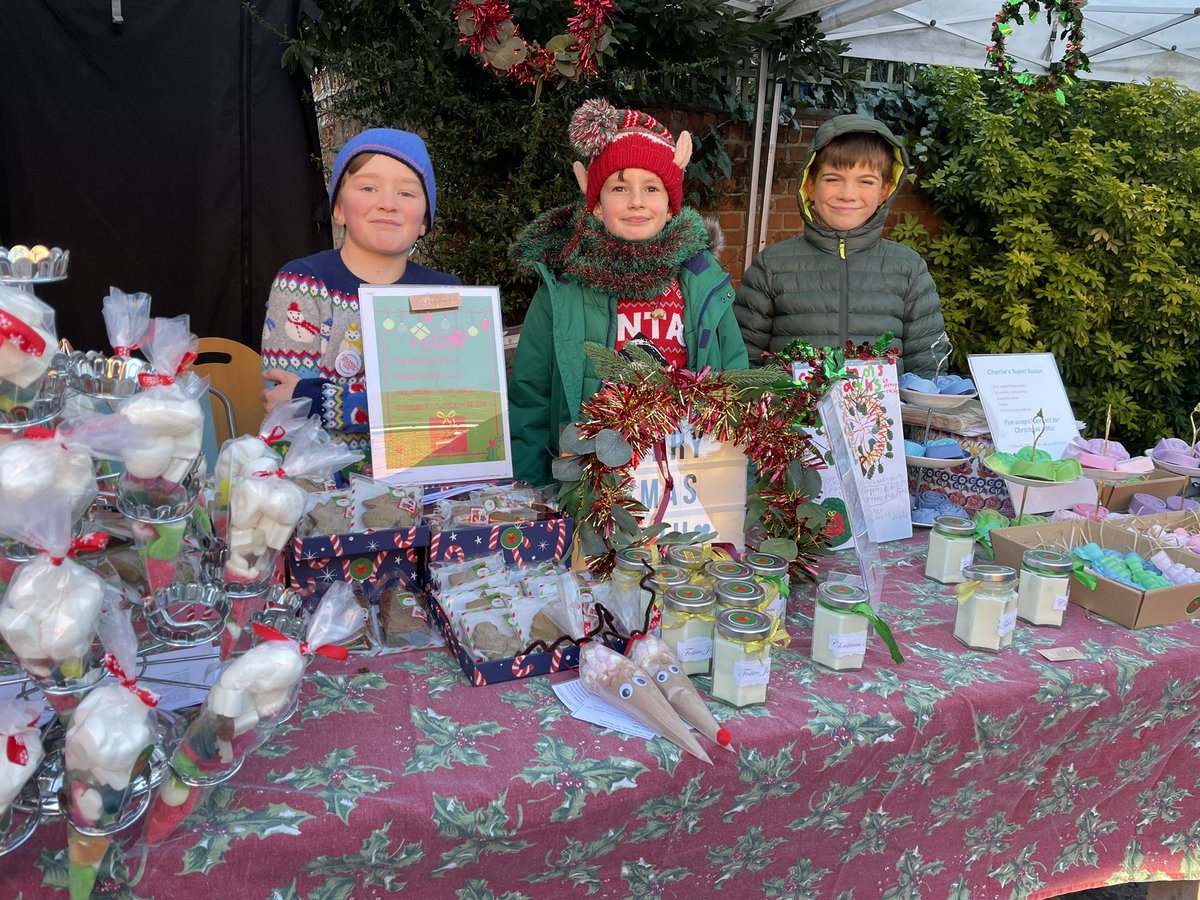 AldroHead's tweet photo. Well that’s my Christmas shopping done!  Still time to get down to the @farnhammaltings to support our budding @AldroSchool entrepreneurs! Closes at 2pm. Hurry! https://t.co/MNtrASZNDi