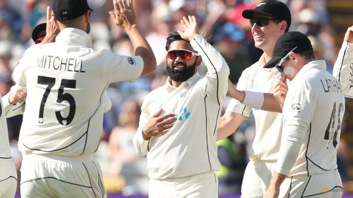 New Zealand spinner Ajaz takes all 10 wickets against India https://t.co/kigtLFuIT2 null https://t.co/Up6FFOKVCM
