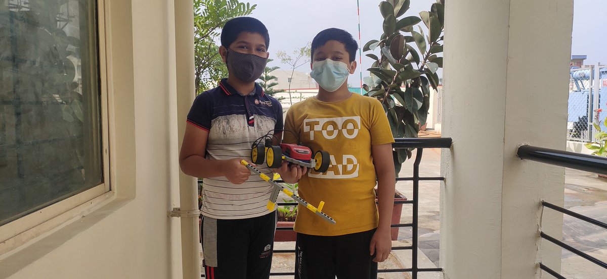 qtpiofficial's tweet photo. Convert your imagination into reality as these kids are doing with #StarterKit
Kids built #rccars
Gift ur child - https://t.co/qUT99Xprb4
#dynamickit #NEP2020 #acquireyourfuture #roboticcommunity #roboticsforkids #UnlockImagination #robotics #skills #creativity @sharads https://t.co/Ximlaccnr9