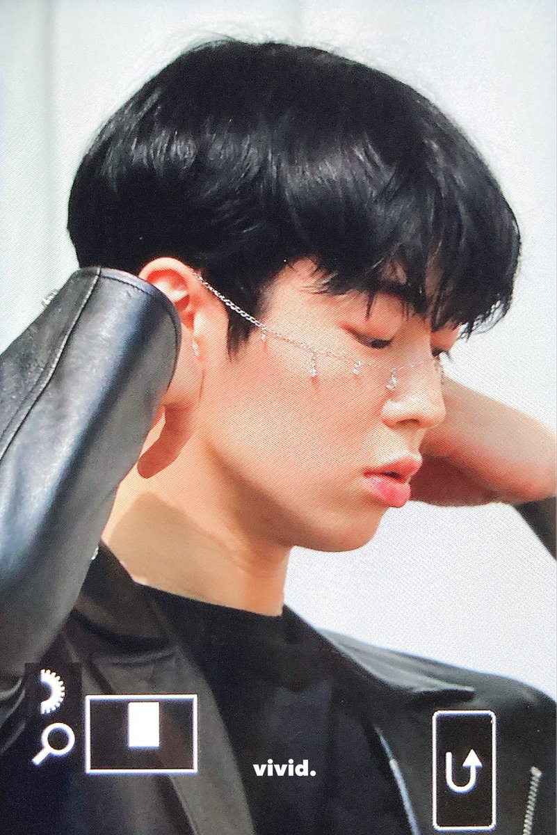 vivid_724's tweet photo. 211204 팬싸
#다원 #DAWON #SF9 
Holy… https://t.co/bfoWoh1dhv
