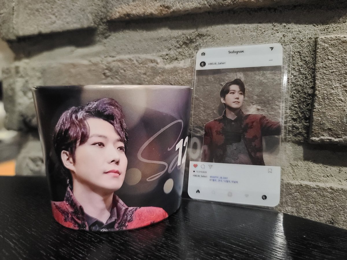 archivar__'s tweet photo. 그래도 왔다♥️
덕분에 행복한 하루가 되었습니다
#HAPPY_JB_DAY
#생일축제를_불꽃놀이를 https://t.co/ZcYZyKQQbN