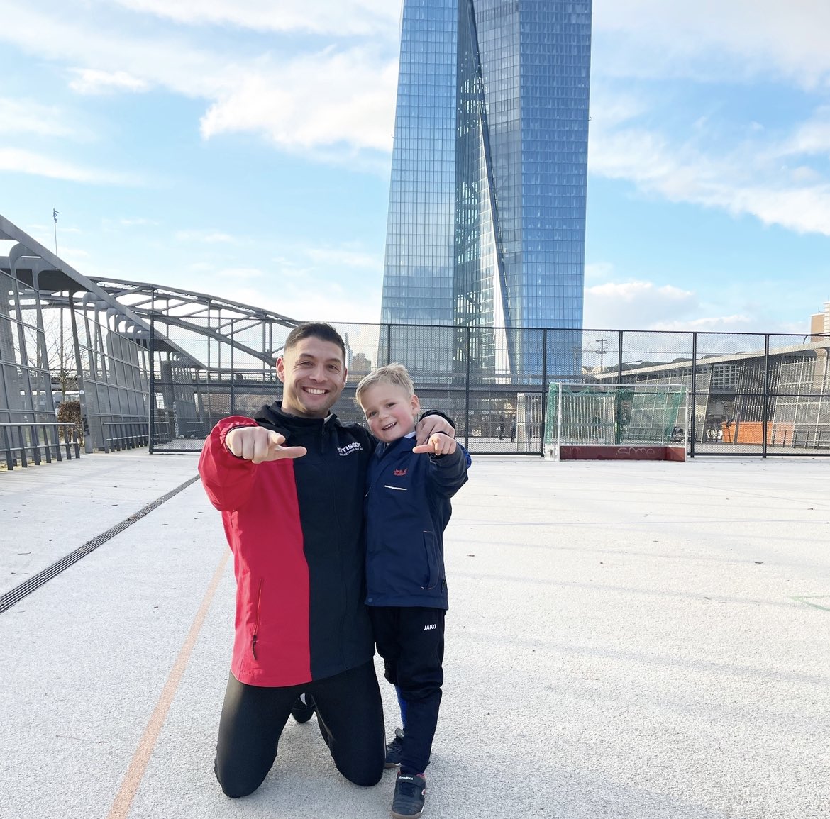 sakioficial's tweet photo. Super Leon 😃👍 5 years old ⚽️Always for Kids ❤️🙏 #EuropäischeZentralbank #Fussball #EZB #EU #Soccercamp https://t.co/fNx1ydMHga