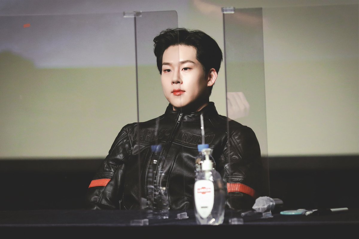 Hoxication1006's tweet photo. #주헌 #JOOHONEY
@OfficialMonstaX https://t.co/BwLqjBfa0A