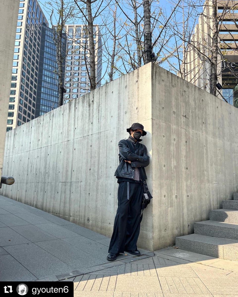 syte_etys's tweet photo. #Repost @gyouten6 with @make_repost
🌞
#theshopyohjiyamamoto
#yohjiyamamoto
#syteyohjiyamamoto
#yohjiyamamotopourhomme
#ys #y3 #syte #groundy #limifeu #gothic
#山本耀司 #ヨウジヤマモト
#ysformen #sense #bracelet
#leatherblouson
#leatherjacket #studsjacket
#レザーgジャン https://t.co/y1omibRGtt