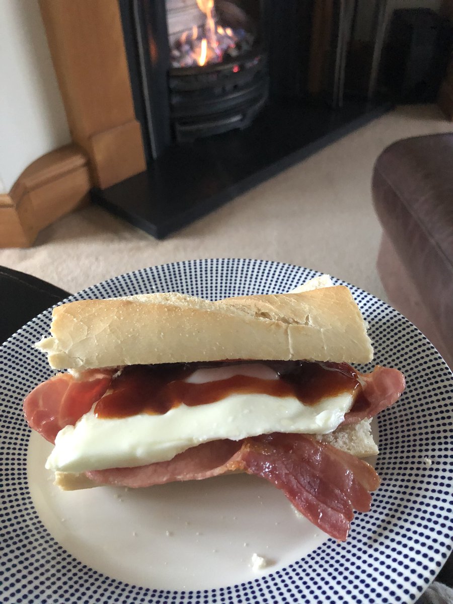 Morning, how are you today? x

#SaturdayMorning #hungry #baconandegg #frenchstick #sweetbbqsauce #fire #Coffee