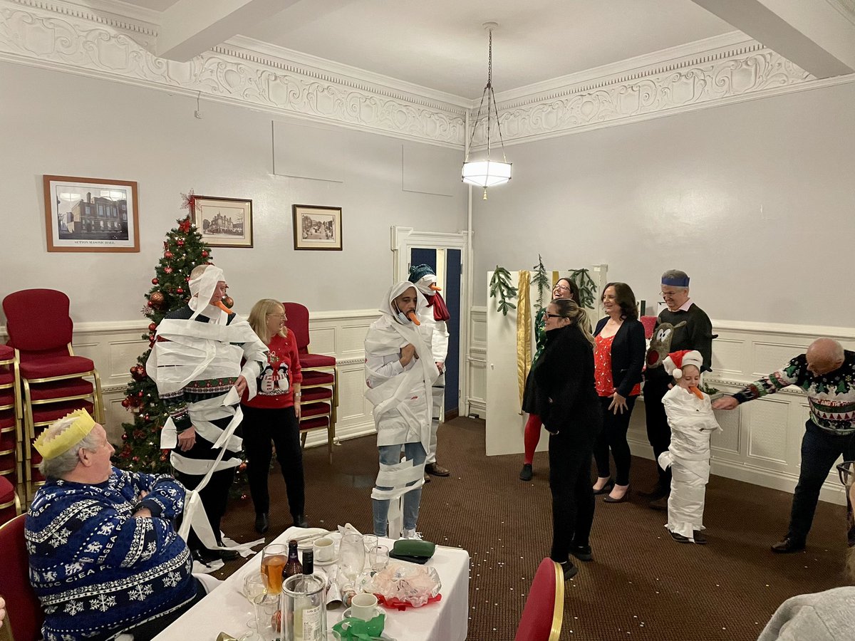 5492Lodge's tweet image. A great Beddington Lodge Christmas Party - especially after not doing one last year. We had great food, followed by a Xmas Quiz, Games, Carols and a Xmas present raffle. Merry Christmas everyone! #SurreyMason #Freemasonry #BeddingtonLodge #ChristmasParty @SurreyMason