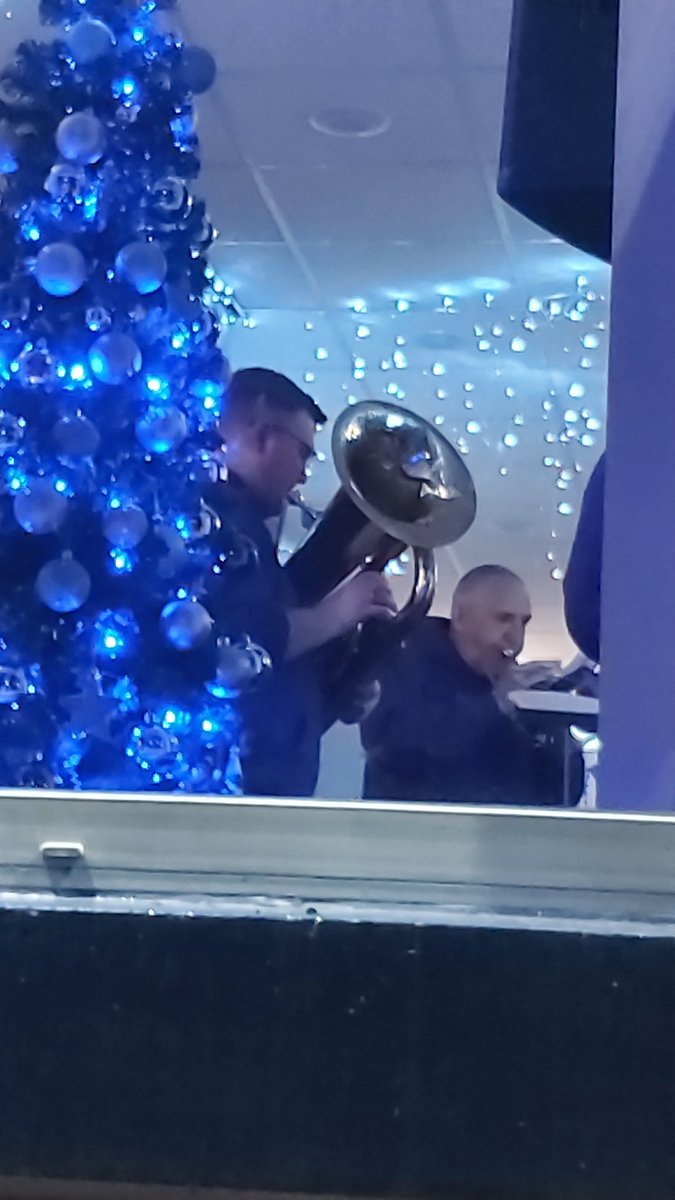 KearsleyYouthBB's tweet photo. We had a very enjoyable evening of #ChristmasCarols last night at the #Stoneclough #Bolton #ChristmasLights switch-on and other venues! Many thanks to everyone who supported us! πΊπΆπ΅ #BrassBandsAtChristmas https://t.co/KbeNV8DRXE