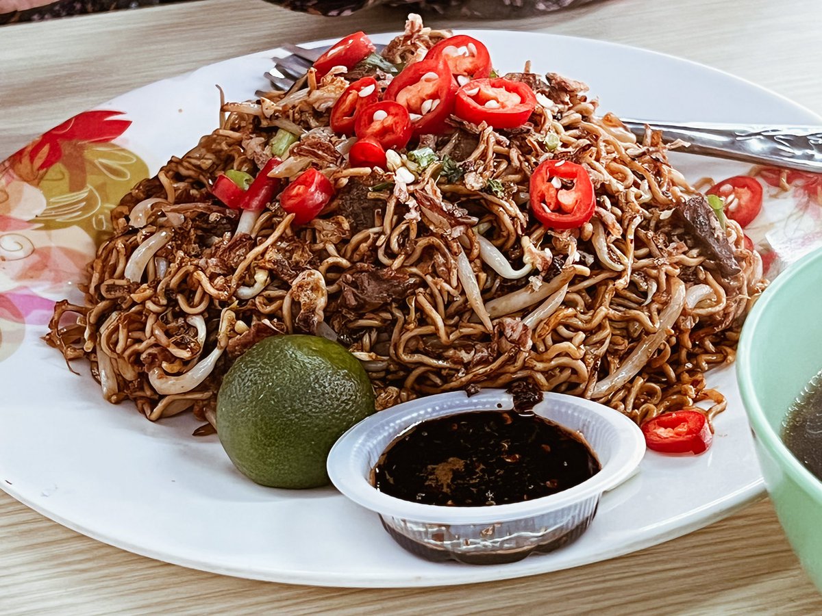 EdwinNurdjajadi's tweet photo. I was down with sore throat & fever but still manage to have breakfast with wifey. Sarawak’s famoue Mee #Kolok & Mee Kolok Goreng. Sedap! @khalidainie @SuhaimiSuhaili1 @SimpletonED @arifsetia2013d @muniekahar @mizzkamalia19 #SaturdayMorning #SaturdayMotivation #SaturdayVibes https://t.co/4fjX7WNgtk