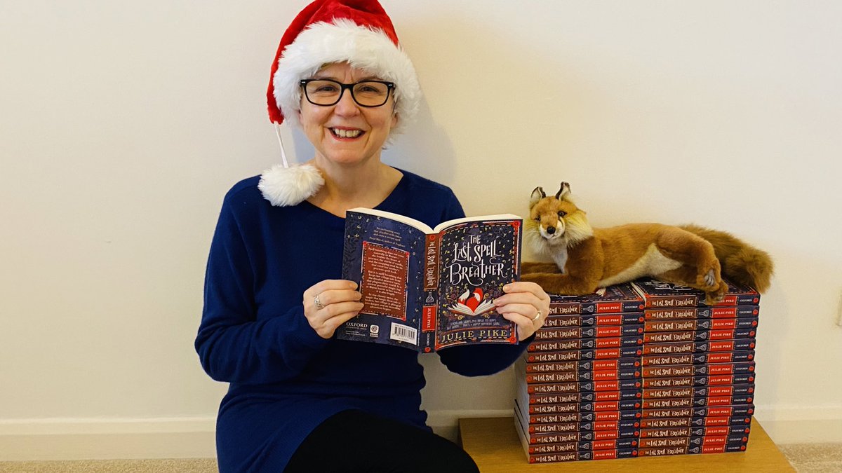 🎄Ho Ho Ho!🎁 To CELEBRATE the season I’m gifting a 📚CLASS SET📚 of SIGNED #TheLastSpellBreather & a virtual class visit in 2022💫 To enter: 🦊 Follow & RT 🦊 Tag a Librarian, Teacher, TA for extra go 🦊 Ends midnight 9/12/21 UK only - winner picked at random #Giveaway #Win