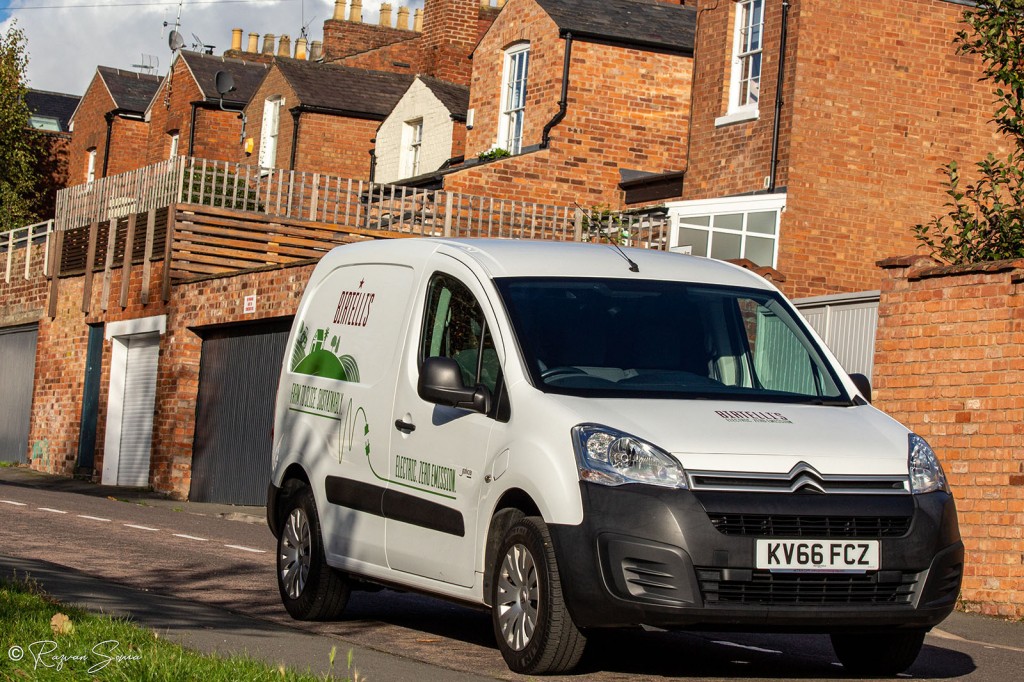 We all love pizza don't we? A pizza delivery service in Leamington Spa uses an electric van to deliver their freshly made pizzas to customers. Read the full story here:
bddy.me/3rzV9df