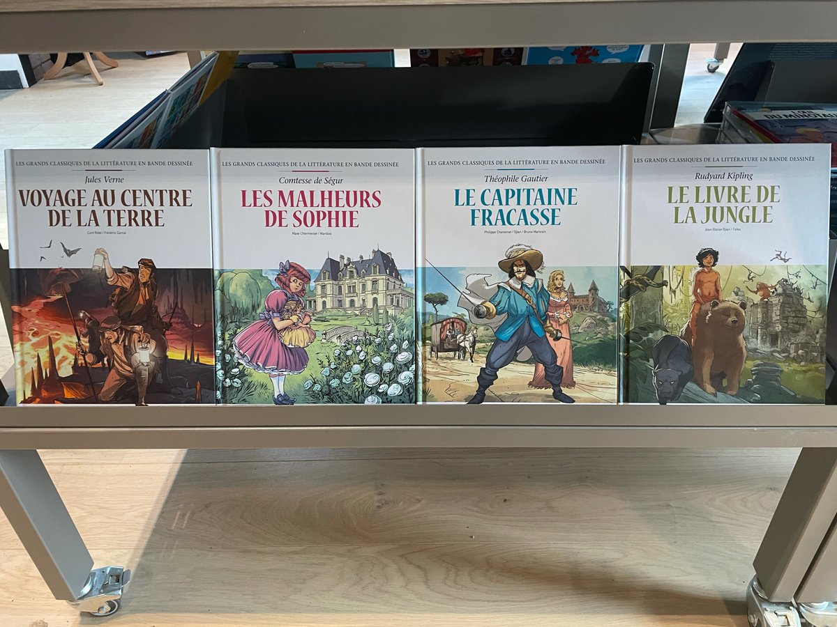 9artLibrairie's tweet photo. Certains classiques comme Les Malheurs de Sophie sont toujours agréables à redécouvrir sous une autre forme. Glénat vous propose « Les grands classiques de la littérature en bandes dessinées », plus d’une dizaine de BD illustrant des histoires considérées comme incontournables🖌 https://t.co/lTxJtcf4HD