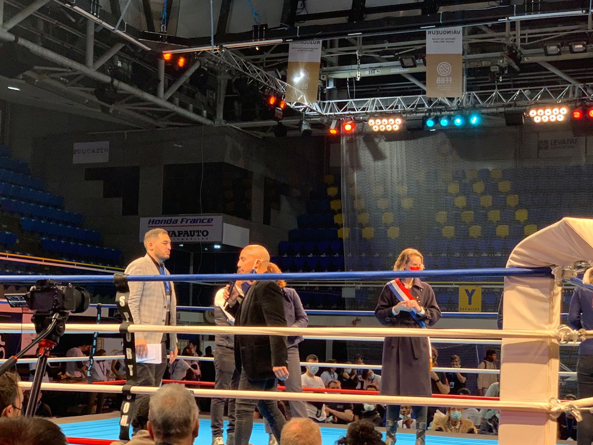 lev_entraide's tweet photo. Le handicap, l'affaire de tous💪
Levallois Entraide soutient Les Gants du Cœur 🥊❤️🤝💙🧡 https://t.co/gMKiNVjIJQ