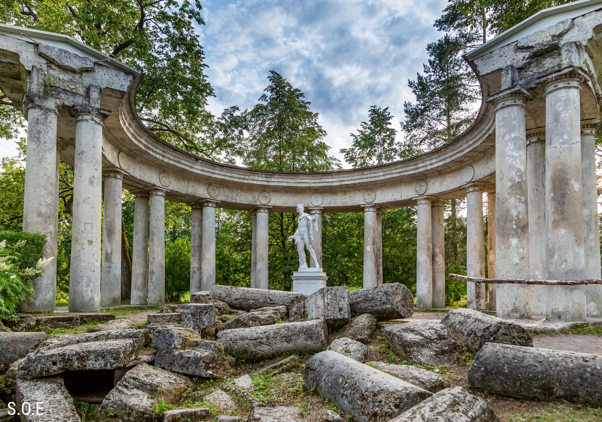 RussiaTravelEN's tweet photo. What sights are waiting for you in Pavlovsk

- Pavlovsk Palace
- Cathedral of St. Nicholas the Wonderworker
- Colonnade of Apollo

Another atmospheric place you will find here https://t.co/npq9ZC8hw4 https://t.co/VSCeUbOaL0