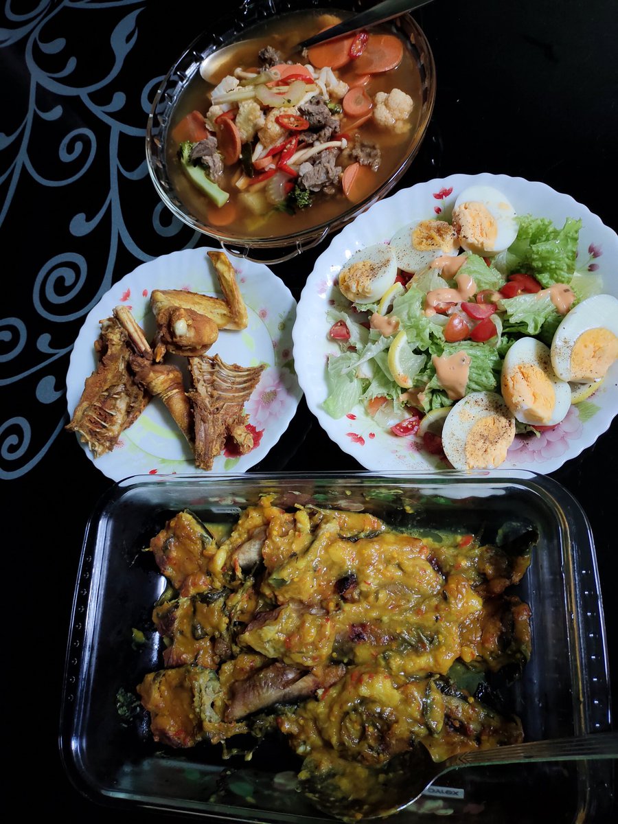 SBellaTalib's tweet photo. Alhamdulillah. Dinner ari ne
❤️Tomyam daging
❤️Ayam kampung goreng
❤️Salad telur rebus
❤️Pais keli https://t.co/H3reBOOadO