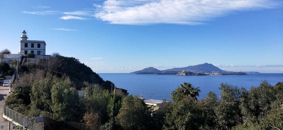 pasqualeb's tweet photo. Prospettive multiple in tempi ridotti #capomiseno #torregaveta #napoliedintorni https://t.co/vn7BzgG78s