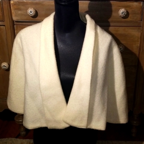 AtFinds's tweet photo. So good I had to share! Check out all the items I'm loving on @Poshmarkapp #poshmark #fashion #style #shopmycloset #tranquilitybycoloradoclothing #becbridge: https://t.co/yJksfPn9DX https://t.co/Hy67iNWuCF