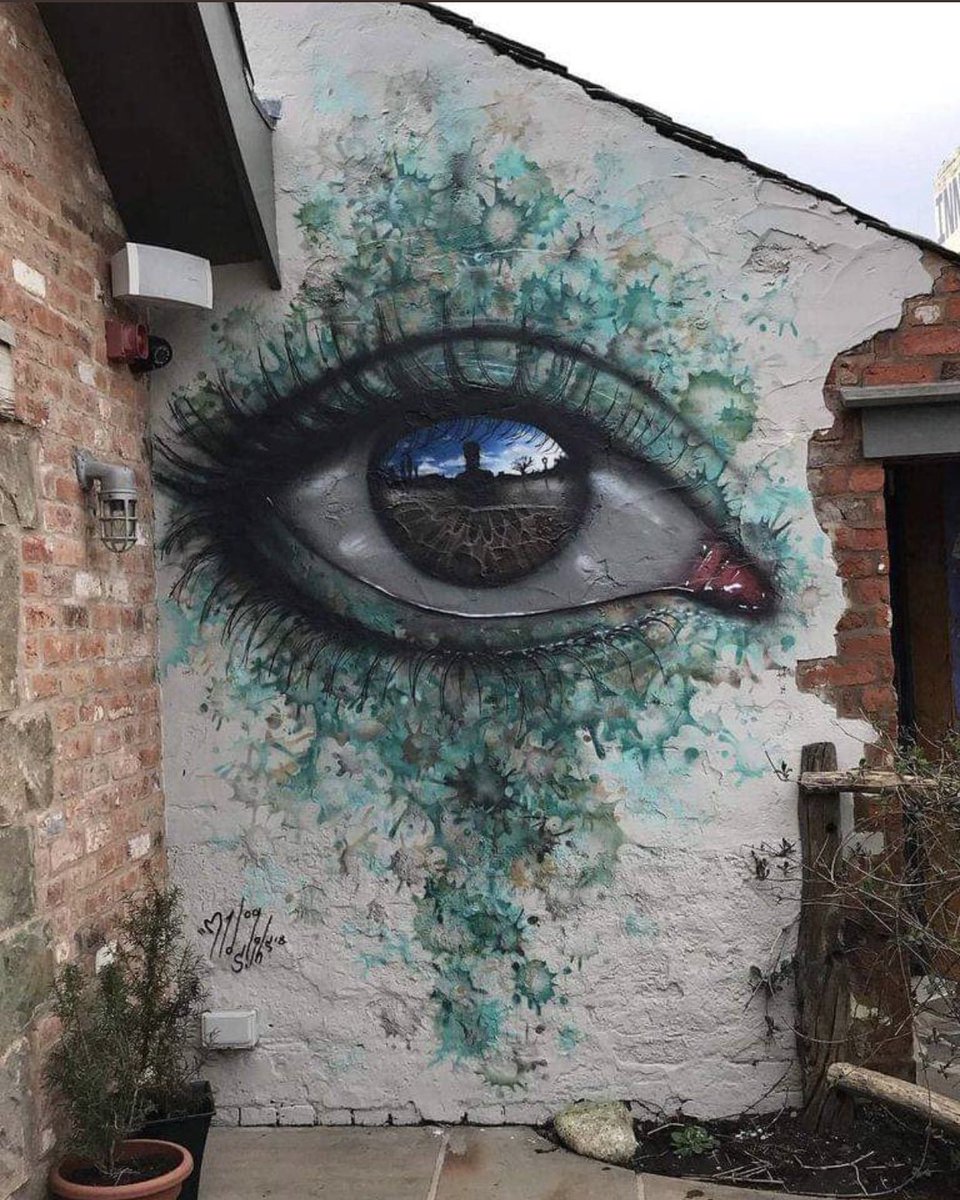 colinmcfarlane's tweet photo. EYE OPENING!
❤️this stunning graffiti found somewhere in England. Anyone know the artist? Would love to credit them👏🏽 https://t.co/nygQ7JTtrF