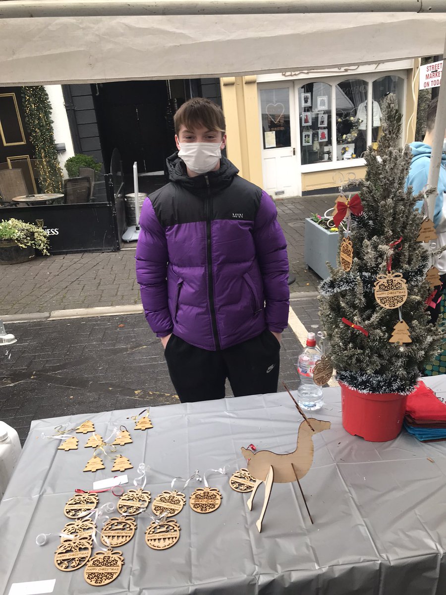 Throwback to last weekend. Our TYs had a great day @St_Marys_cbs #christmasmarket @portlaoiseenter @PortlaoiseParis @DowntownPortlao  @laoislocalnews @LaoisPeople1  thank you to all who supported us🥳 @StudentEntProg #lookforlocal