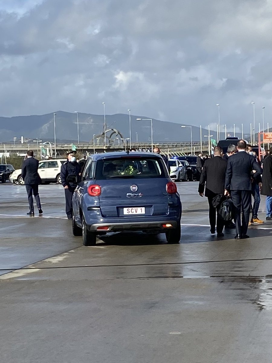 deliavatican's tweet photo. Sticking on the Pope’s license plate SCV1 at Athens airport #PopeinGreece https://t.co/1HVLwVuDOs