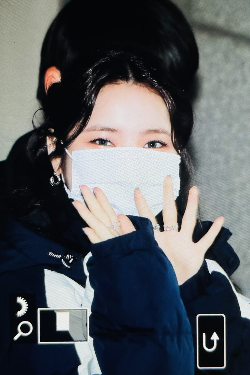 Dear_Rina_'s tweet photo. 211204 프리뷰 #리나 #강소은 #RINA https://t.co/VF2uQA7t9i
