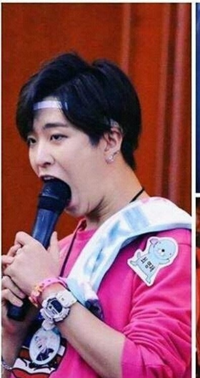 duhdomm's tweet photo. Domm and #YOUNGJAE are the only two people I know who would shove a 🎤 in their mouth  #GOT7 #IGOT7 #miniaghase https://t.co/8EUCcV0MUu