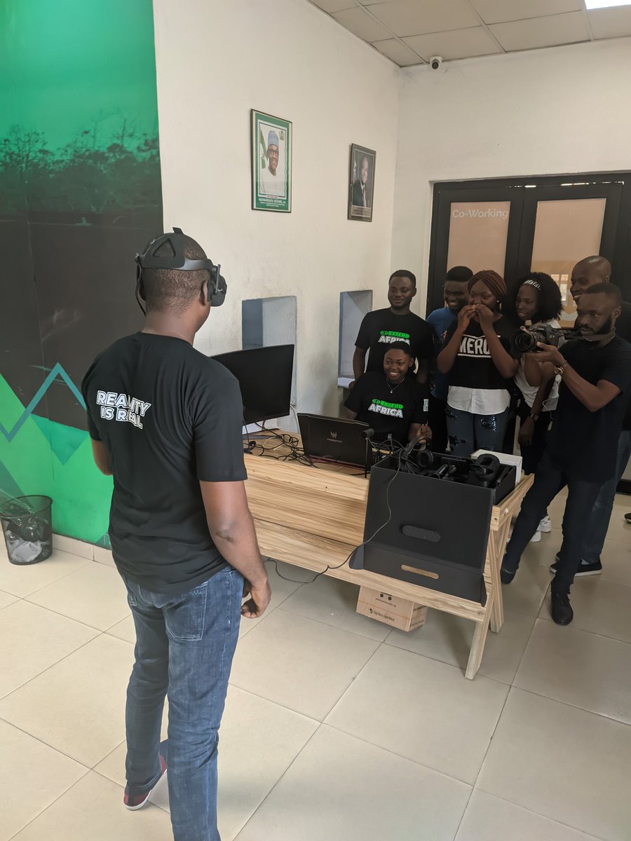 _arfed's tweet photo. Extend Africa we are live ๐#Extendafrica21 #metaverse #realityisreal https://t.co/6geIuOf81T https://t.co/5foVNKpZZz