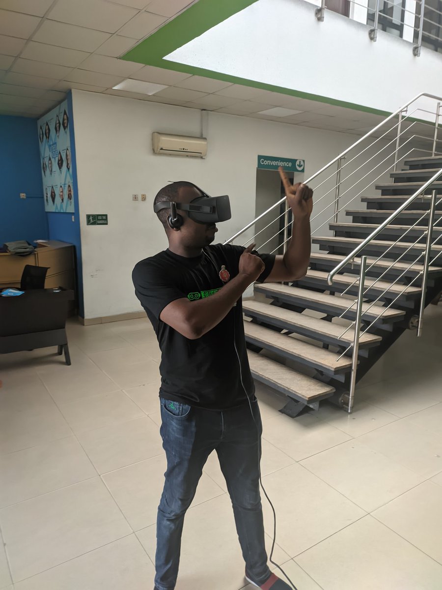 _arfed's tweet photo. Extend Africa we are live ๐#Extendafrica21 #metaverse #realityisreal https://t.co/6geIuOf81T https://t.co/5foVNKpZZz