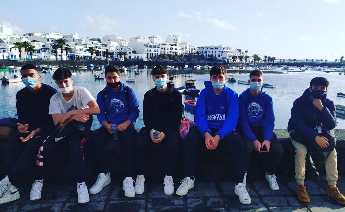JuvelagunaCB's tweet photo. Nuestros jugadores del Cadete se encuentran ya en Lanzarote para disputar el partido ante SPL Arrecife Conejeros. 

¡Mucha suerte y a disfrutar! https://t.co/Z3xCCPEI3Z