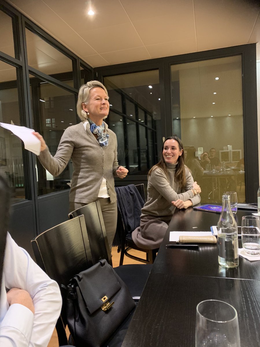 🧡-lichen Dank für die Einladung <a href="/JuMiLu_Stadt/">Junge Mitte Stadt Luzern</a> an die GV gestern Abend. <a href="/Esther_UnHa/">Esther Unternährer-Hagmann</a> Danke für dein jahrelanges Engagement &amp; @JosefLusser Gratulation zur Wahl als Präsident! Ihr macht einen grossartigen Job und schaut, dass die <a href="/stadtluzern/">Stadt Luzern</a> eine vernünftige, junge Stimme hat💪🏽