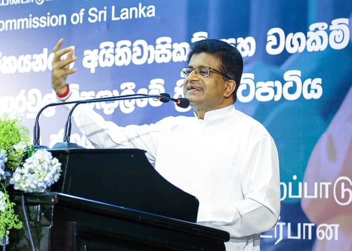 UPGammanpila's tweet photo. ඛනිජ තෙල් නිෂ්පාදන පාරිභෝගිකයන්ගේ අයිතිවාසිකම් සහ වගකීම් ප්රකාශනය හා පැමිණිලි සහ ආරවුල් විසඳාලීමේ ක්රියාපටිපාටිය බලාත්මක කිරීම සහ ජනගත කිරීම. 2021.12.01
#UdayaGammanpila #MinistryofEnergy #CPC #CPSTL #PDASL #PUCSL https://t.co/eIdXBh05v8