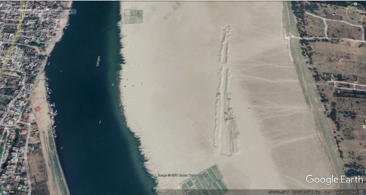 Indian_Rivers's tweet photo. After ~₹12cr spent on ~5.3km long, ~45m wide navigational canal thrgh #Ganga riverbed in Kashi for which #freshwater turtle sanctuary ws shifted, this unviable, unthoughtful project hs reportedly bn scrapped. (Left March 2021, Right Oct 2021 Google Earth images of this project.) https://t.co/B974KbZH03