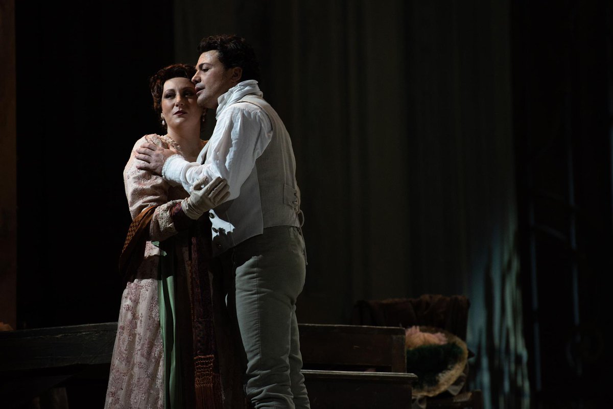 OperaRoma's tweet photo. Alle 19 ritorna la #Tosca come la volle e vide #Puccini.
Per la prima volta al Costanzi #SaioaHernandez. @VittorioGrigolo è Cavaradossi.
#operaroma #TORtosca 

In diretta su @Radio3tweet https://t.co/C204bzfvU0