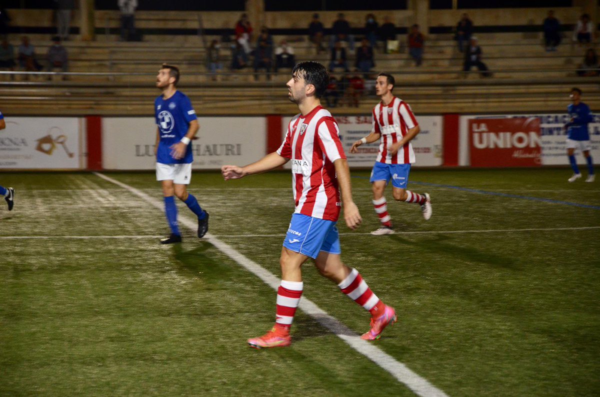 CE_Santanyi's tweet photo. ⚔️ MATCH DAY ⚔️

🔛 No és un dia qualsevol, avui juga el Santanyí a casa!

🆚 I rebrem a tot un @cd_manacor 

👉🏼 A les 16:30h teniu una cita al Municipal, vos esperam per animar a l’equip de @tatovik7 

📝 Passarem llista, no ens fallis!

AMUNT SANTANYÍ!

🔴⚪️🔴⚪️ https://t.co/2IAdGntM1Y