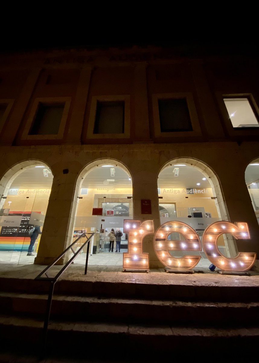 FestivalMinipop's tweet image. Gràcies a tots els que vau venir ahir a la projecció d’’Snowball’ a l’Antiga Audiència 😍 a gaudir d’aquesta joia del cinema subcoreà 🎬🇰🇷

#MiniREC #MiniREC2021 #FestivalREC2021 @RECtgn