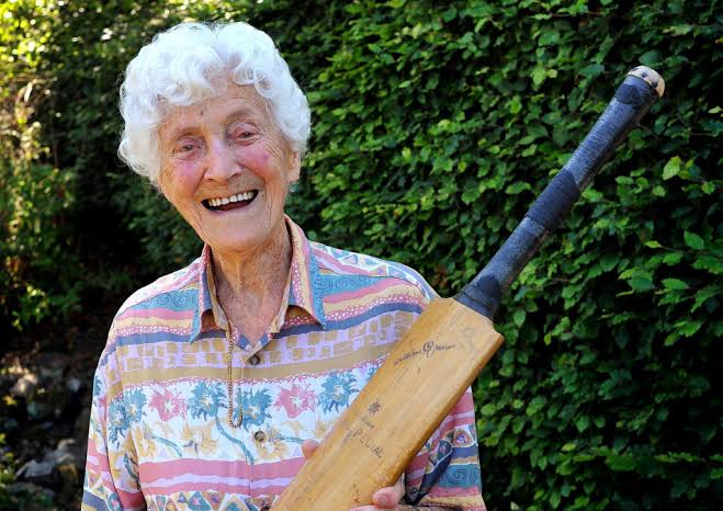 PoppingCreaseSA's tweet photo. Eileen Ash, the oldest ever Test cricketer has sadly passed away at the age of 110

What an incredible innings from this incredible human! 

#cricket https://t.co/zPL5Ruae7h