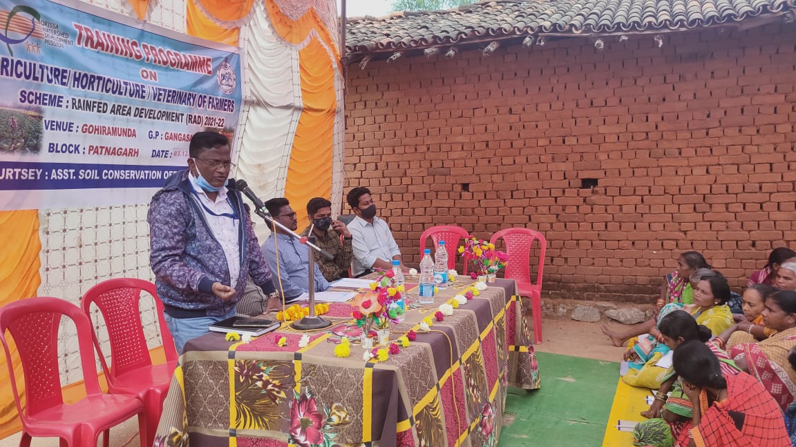 Training on Integrated Farming System  under Rainfed Area Development (#RAD) Programme for the year 2021-22 at Gohiramunda ,  GP- Gangasagar, Block- #Patnagarh of #Bolangir District on Dt 03.12.2021.