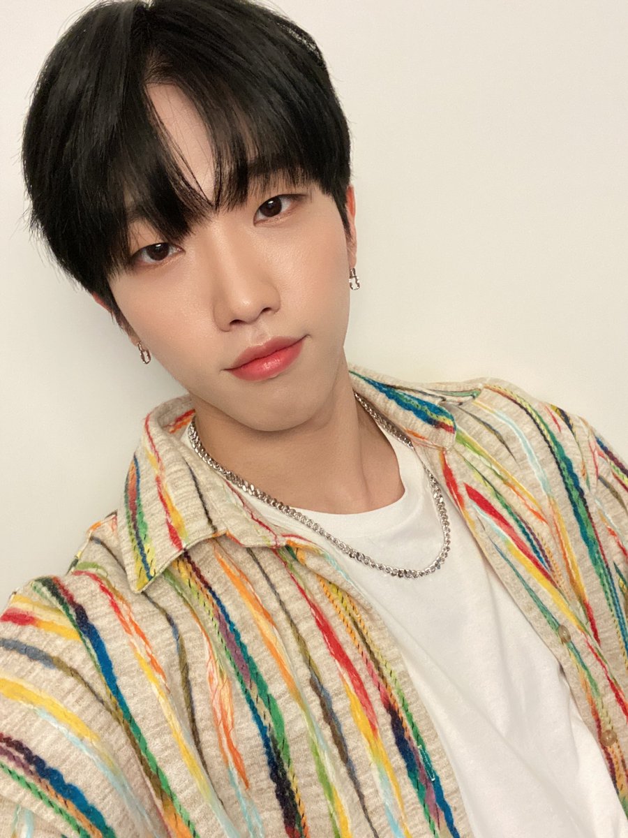TheKingDom_GF's tweet photo. [DANN👑]

울 킹메 주말 푹 쉴 수 있으면 좋겠다🙏🙏

#KINGDOM #킹덤 #DANN #단 https://t.co/ZfV6Wy4AN0