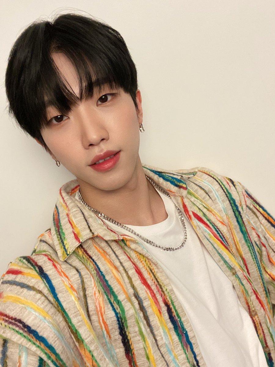 TheKingDom_GF's tweet photo. [DANN👑]

울 킹메 주말 푹 쉴 수 있으면 좋겠다🙏🙏

#KINGDOM #킹덤 #DANN #단 https://t.co/ZfV6Wy4AN0