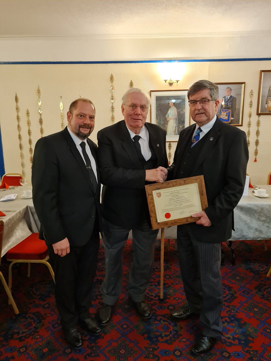 Caerfyrddin (Hall Stone) Lodge 4928 tweet media