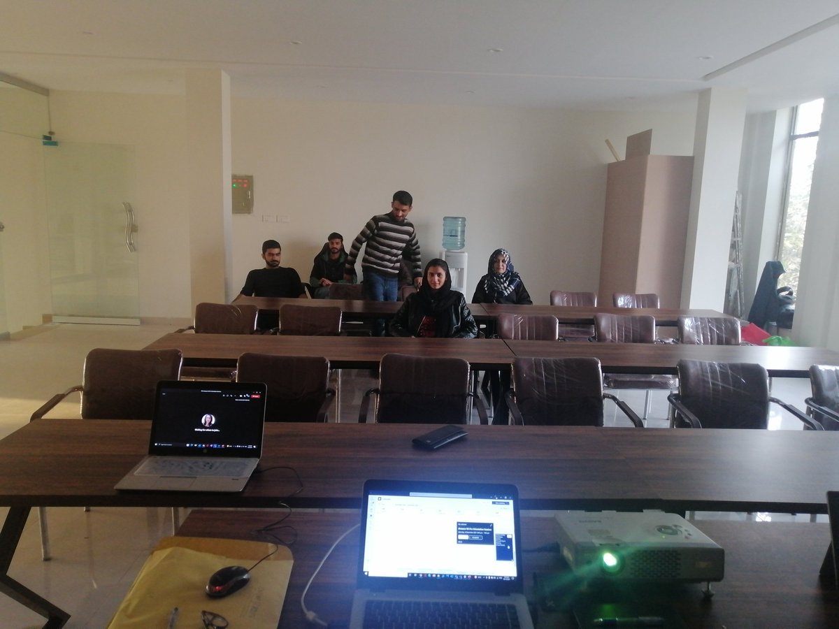 Aisha_shabbir's tweet photo. Orientation day
Go POA Solutions Team.
#Amazoncourses
#virtualassistant https://t.co/UyNBhBRupN
