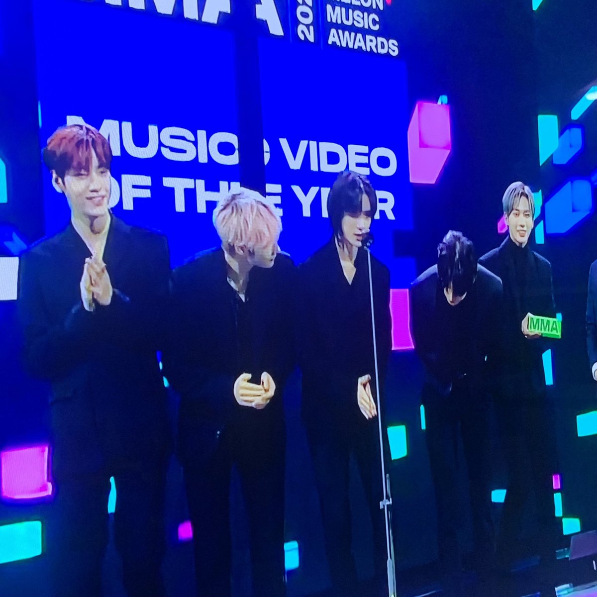 ozoza79's tweet photo. 우앙 ㅠㅠㅠㅠㅠㅠㅠㅠㅠㅠ 축하해❤️❤️ https://t.co/VbuS2wTXpT