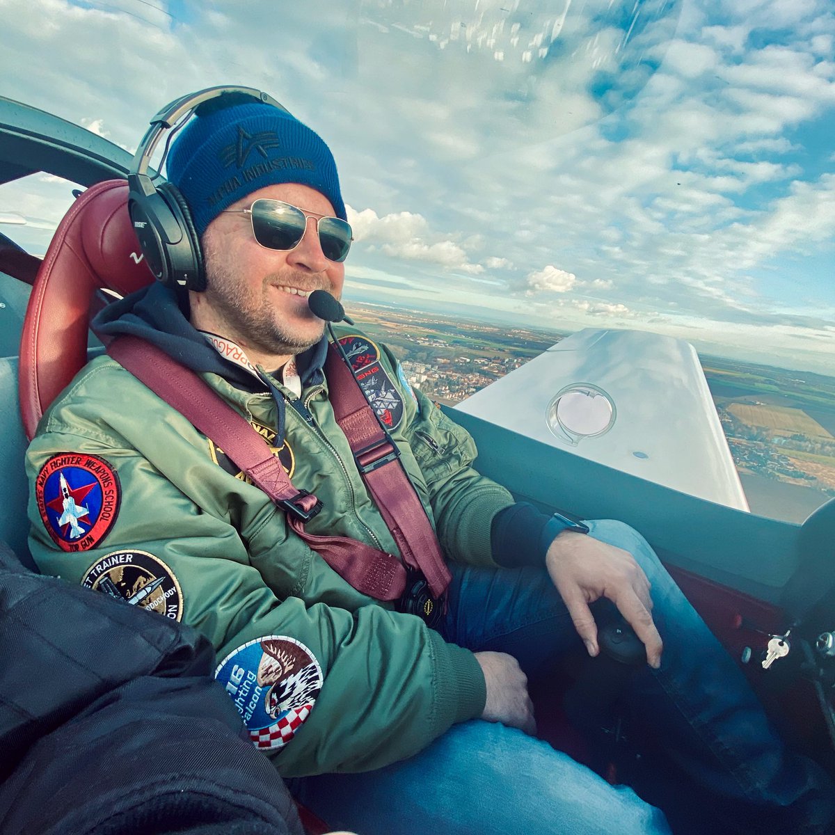 VavraDavid's tweet photo. “Money cant’t buy happiness” Ale 💰 můžou pomoci s koupi JMB Aircraft VL3 Evolution a to je happiness😃🚀🛩#jmbaircrat #vl3evolution https://t.co/sxuhyLYwp0