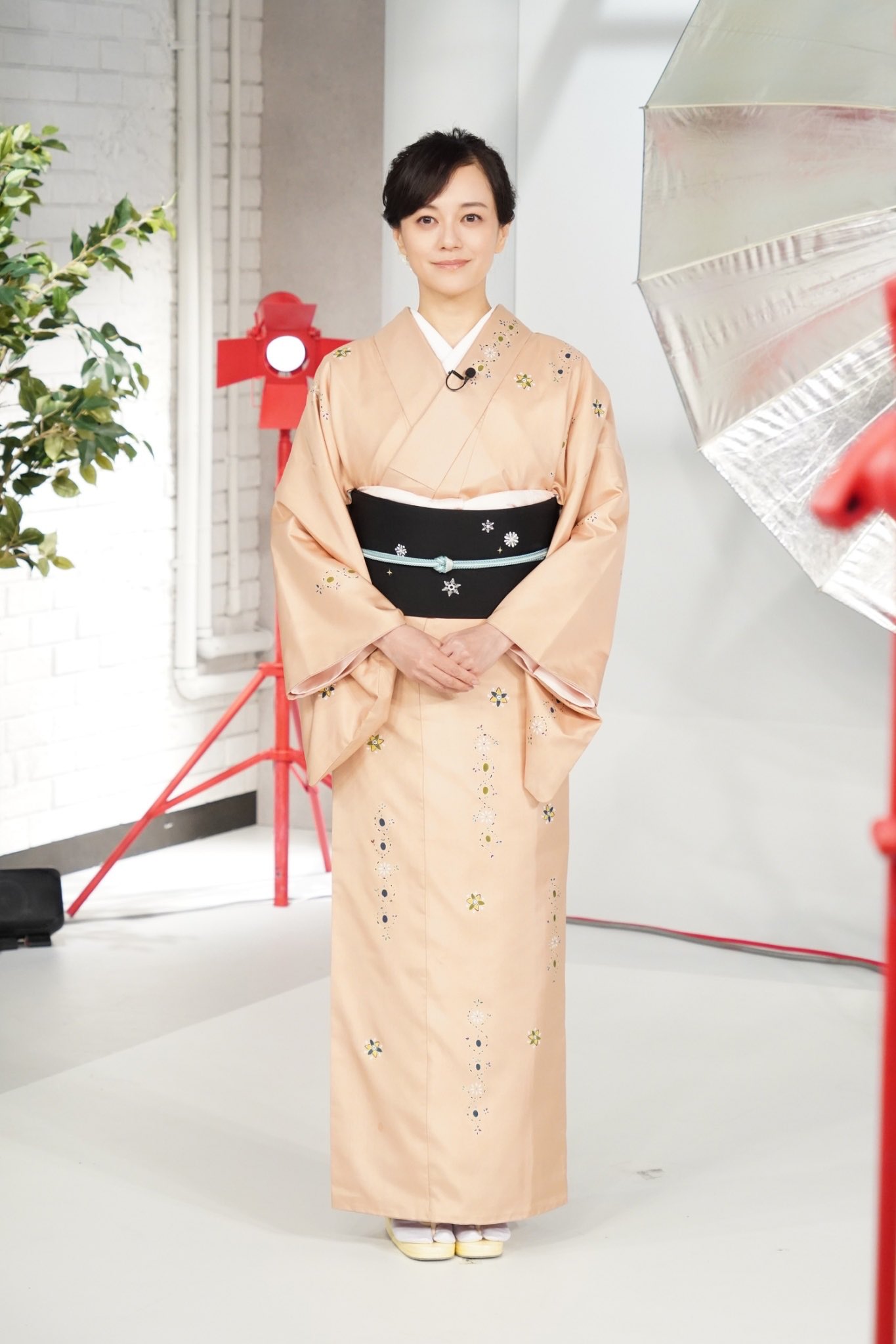 人生の晴れ舞台に是非♡】牧瀬里穂さん着用！着物振袖 ショップ 絞り  