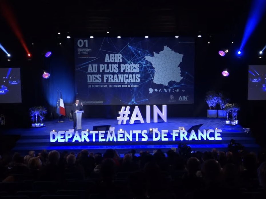 HubertdeJenlis's tweet photo. De retour des assises des Départements de France, ravi d’avoir pu échanger avec le Premier ministre venu réaffirmer son attachement à nos collectivités départementales dont il connaît bien l’utilité.
Bravo et merci à l’#ADF pour l’organisation de ces assises
 
#AssisesADF https://t.co/hsZSwXBCla