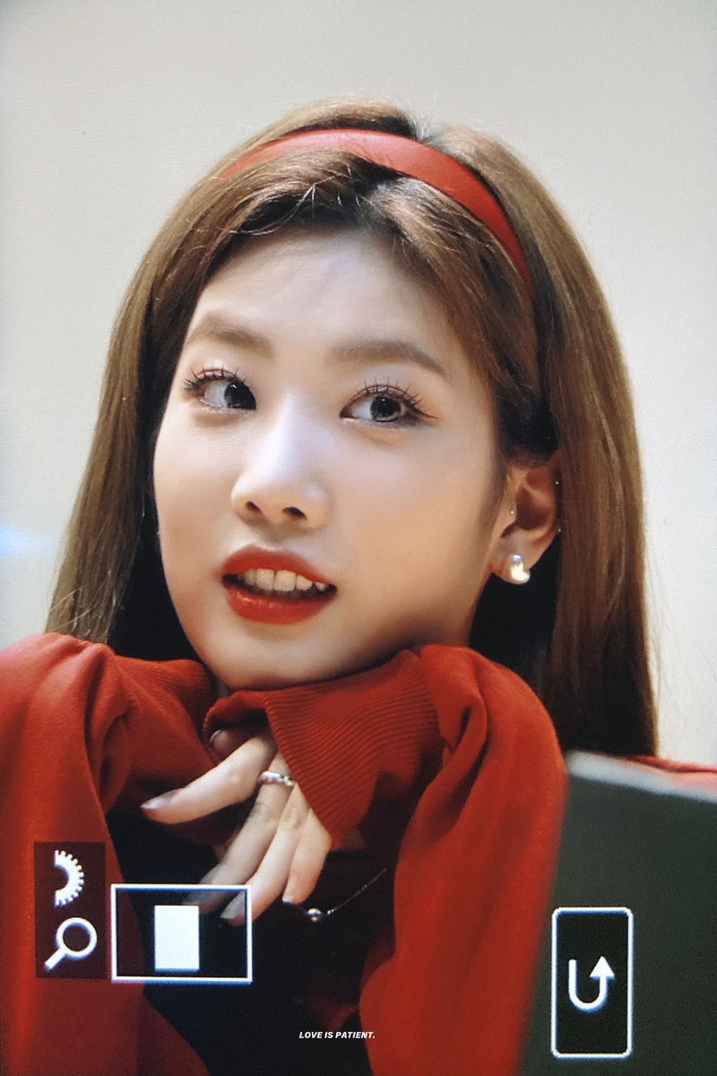 kimlip210's tweet photo. 211204 백설공주올렸다고 디즈니쫓아올듯,..,.
@loonatheworld #이달의소녀 #김립 #LOONA #KimLip https://t.co/9ycTpqCTi4