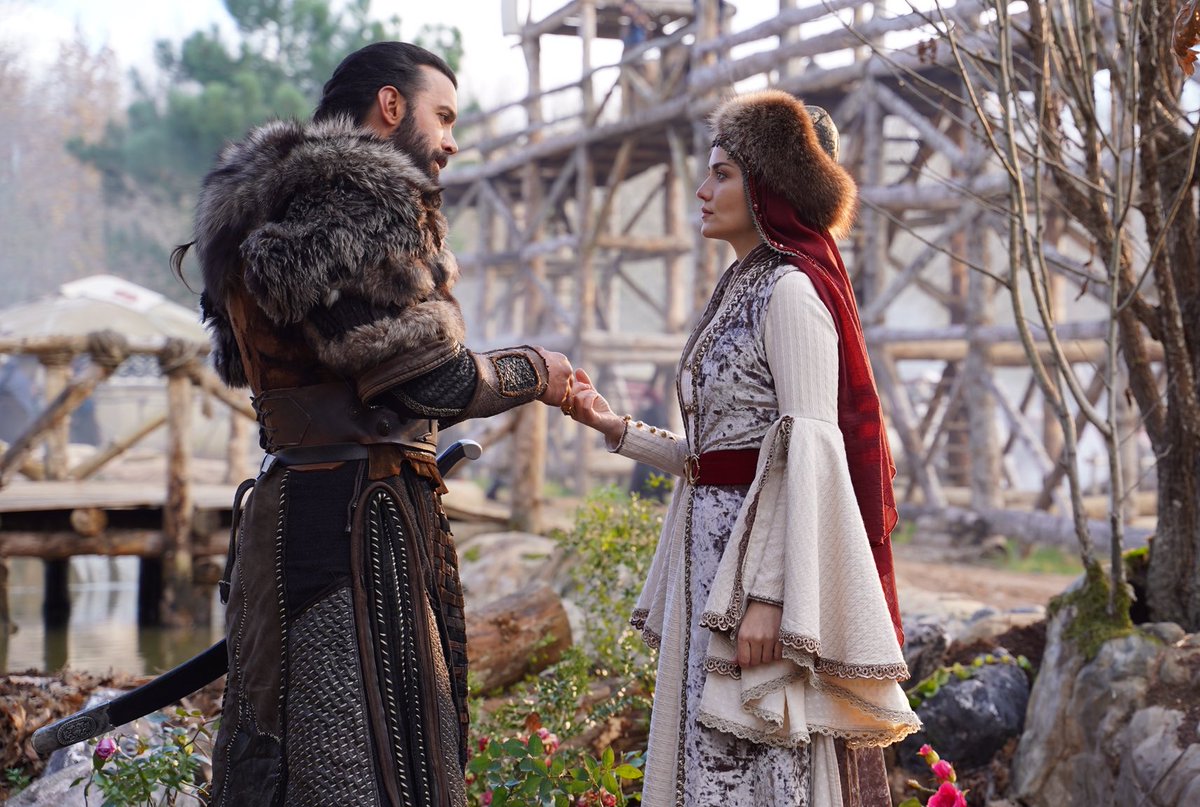 BarisArducBRA's tweet photo. 🄰🄻🄿🄰🅁🅂🄻🄰🄽 🏹❤️⚔️
Fotos do episódio 5 de #alparslanbüyükselçuklu 

#BarışArduç #FahriyeEvcen https://t.co/v4Moz6byau