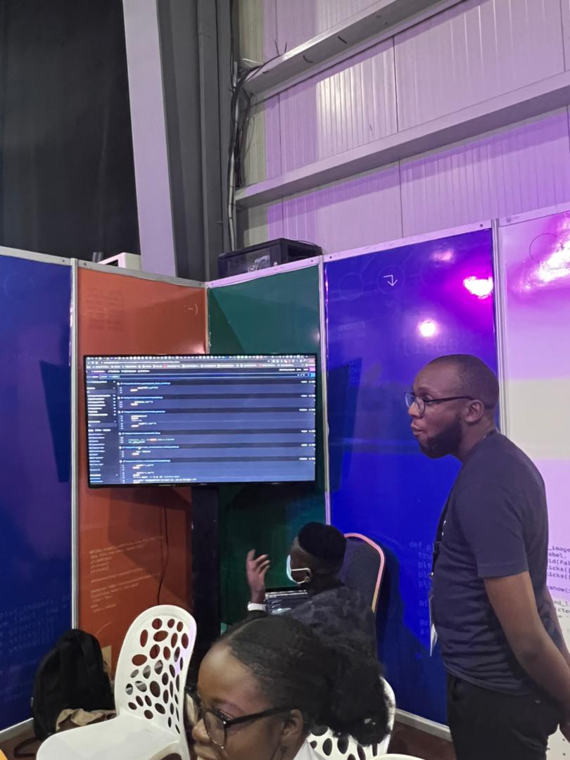 Samson_Goddy's tweet image. Taught Python use cases with @sourcegraph while demoing  #DevFestLagos2021.